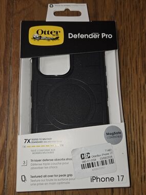 New, OtterBox Defender Pro iPhone 17 Case - Black. Cp